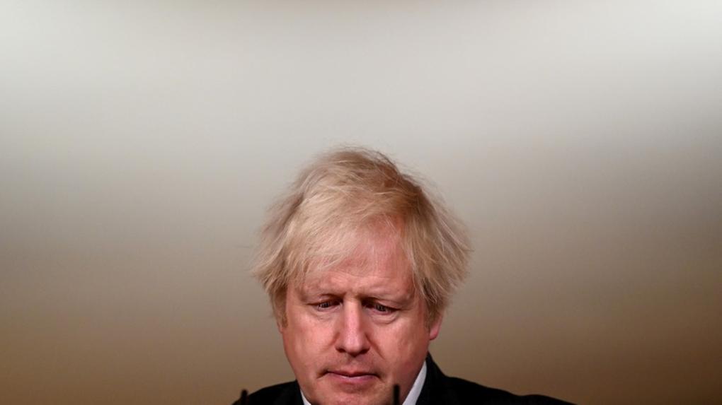 Imagem do rosto em close-up do primeiro-ministro britânico Boris Johnson