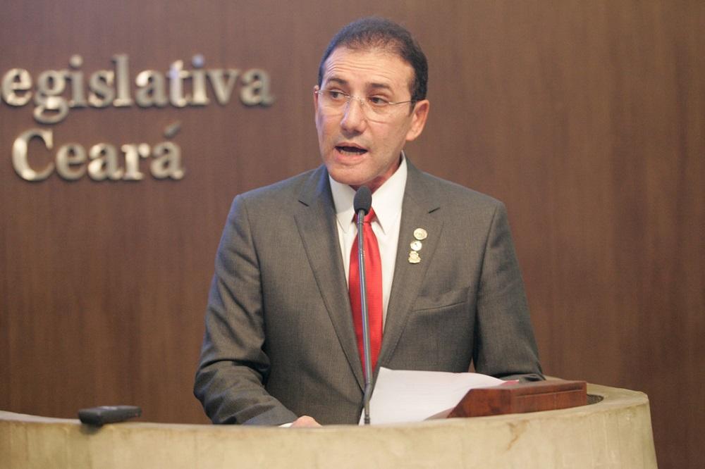 relembre o caso adail carneiro