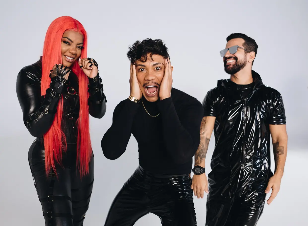 Dennis mistura funk ao trap em parceria