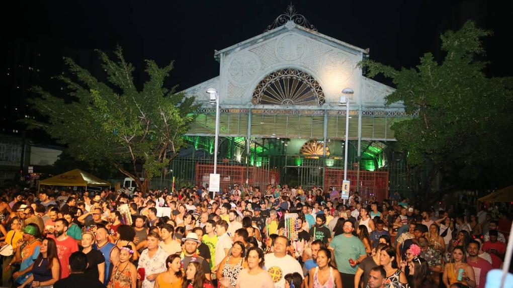 O Mercado dos Pinhões, um dos polos de Pré-Carnaval em Fortaleza, deve receber reforço de fiscalização para evitar aglomerações tradicionais deste período.