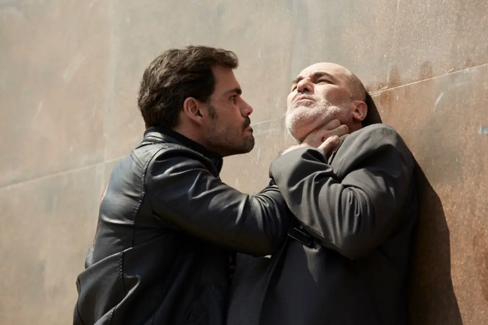 Ademar integra vasta lista de personagens do cinema que são jogados em uma situação contra sua vontade