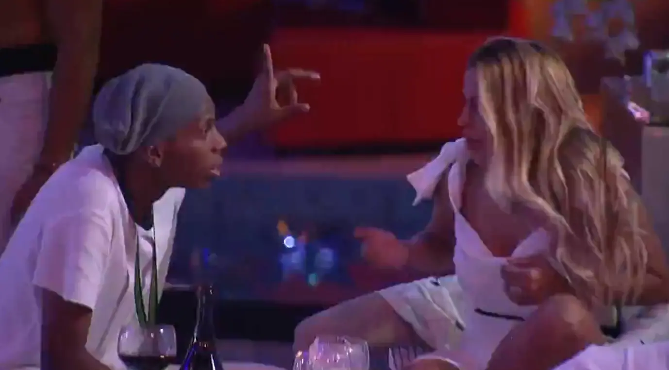 Após a festa, Lucas Penteado chorou no banho