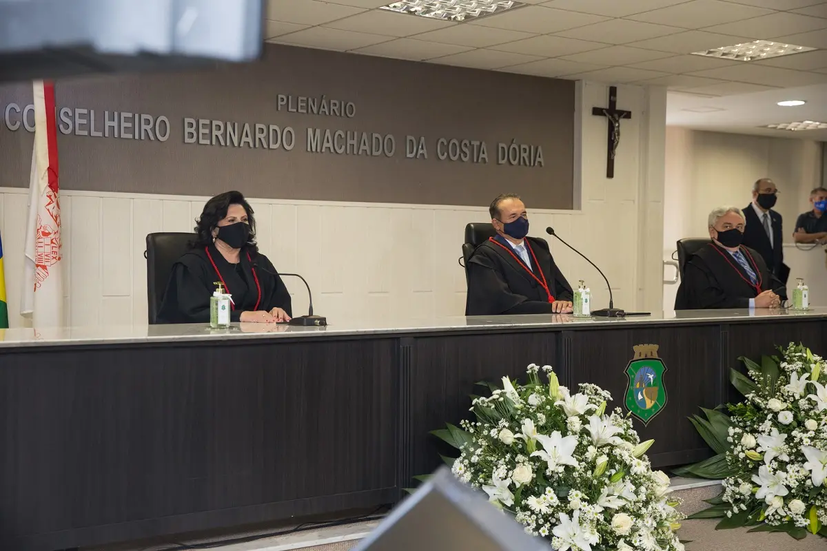 Posse de Nailde Pinheiro no TJCE