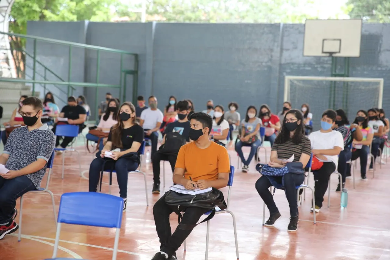 Com aulas ainda remotas, alunos tiveram orientações sobre uso de plataformas virtuais e conheceram professores em primeiro dia do ano letivo