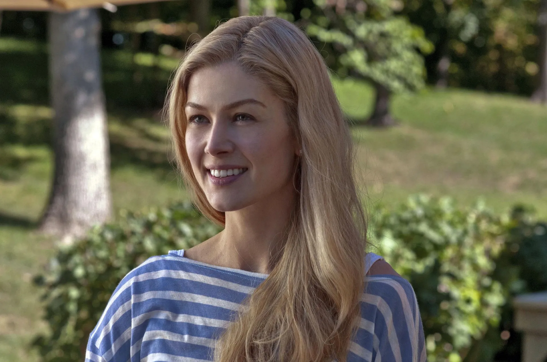 Após o lançamento do filme, Rosamund Pike, no papel de Amy, foi a atriz com maior quantidade de indicações a premiações especializadas