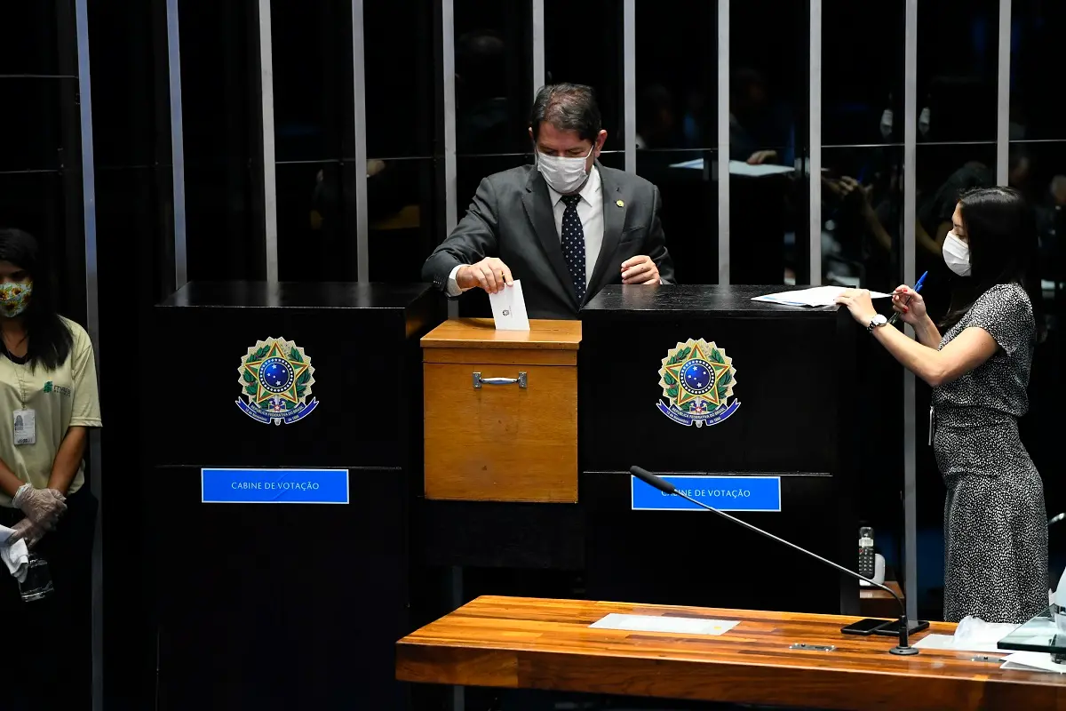 Cid Gomes durante a votação da nova presidência do Senado