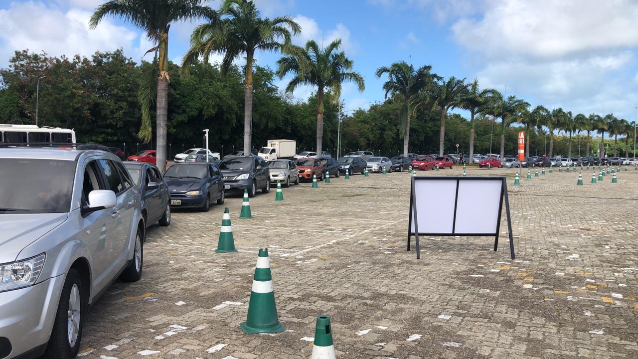 Vacinação drive-thru no Iguatemi