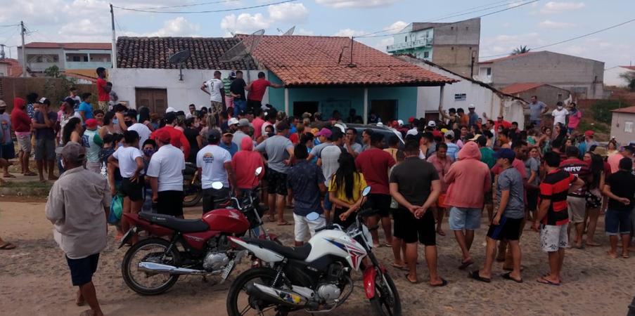 Cinco pessoas foram executadas a tiros dentro de uma residência em Quiterianópolis, no dia 18 de outubro de 2020