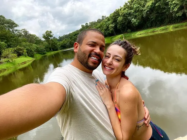 Mulher de Projota fechou rede social