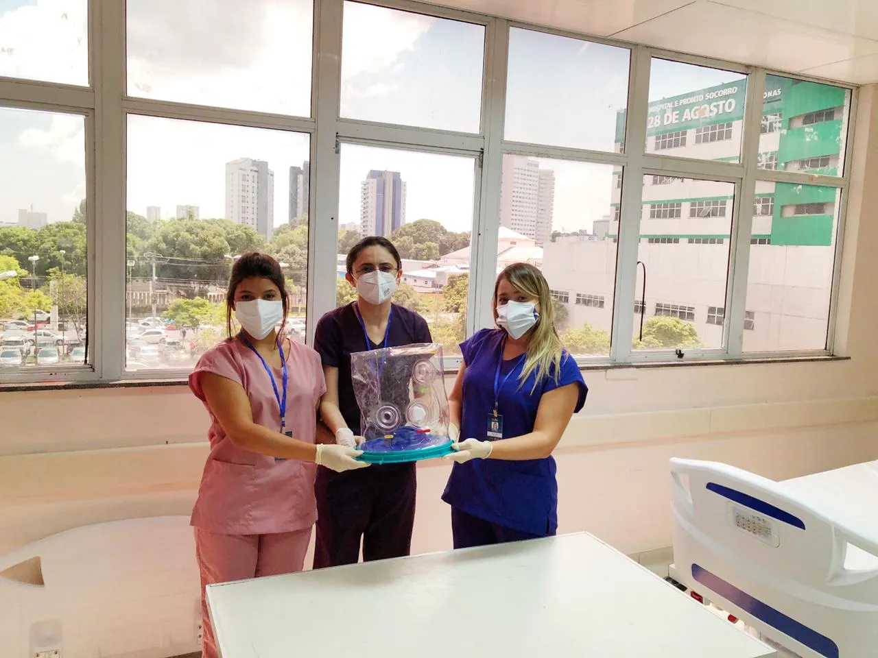 As cearenses Rebeca, Betina e Ingrid foram responsáveis por treinar, durante cinco dias, mais de 70 profissionais de saúde em Manaus