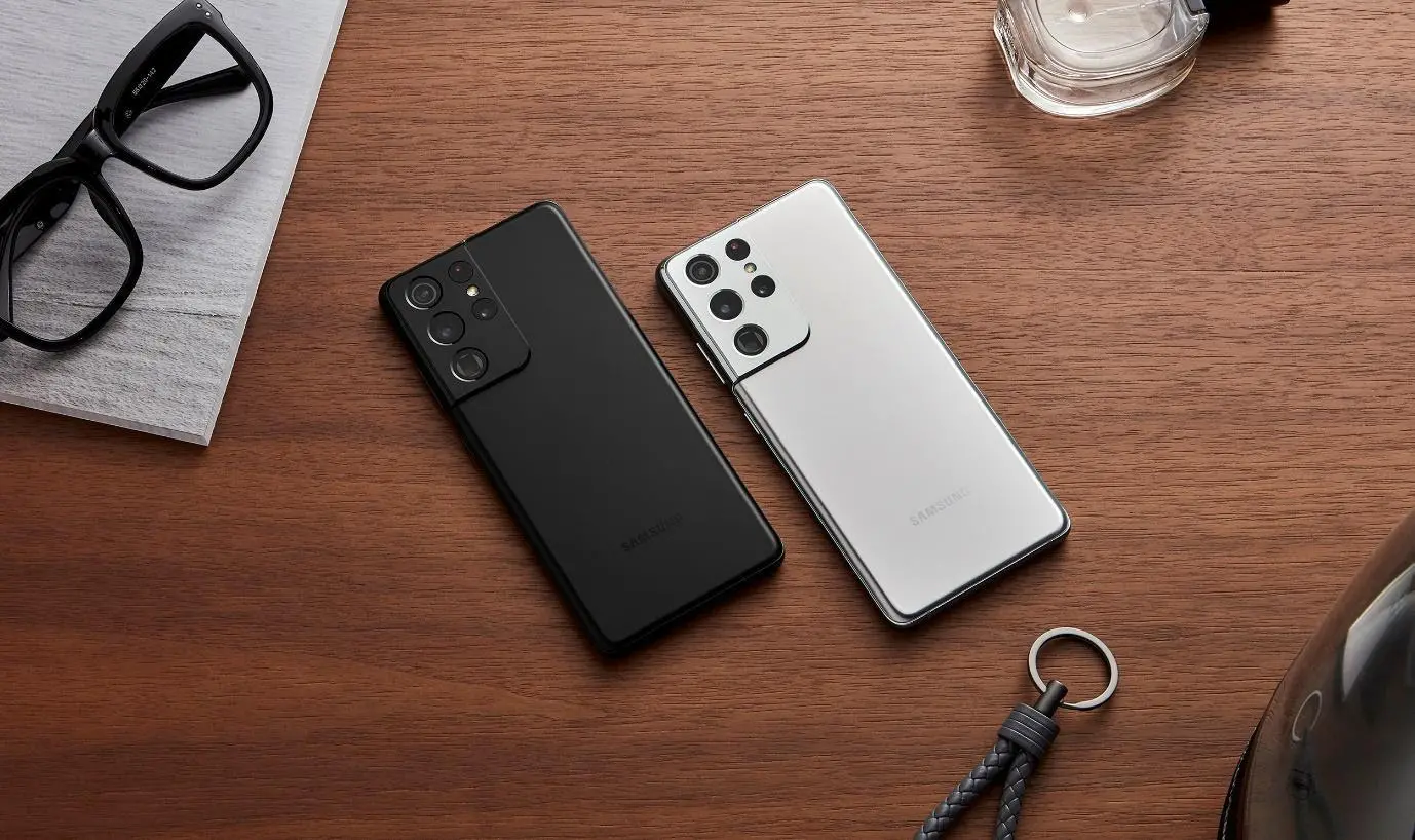Galaxy S21 Ultra 5G tem um design repaginado, sem aquela elevação por conta das câmeras traseiras