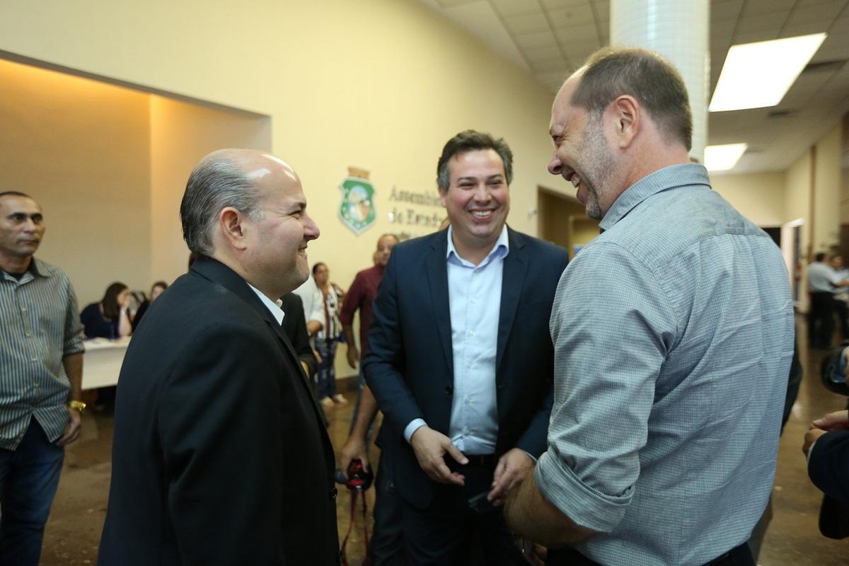 Ivo com o ex-prefeito de Fortaleza, Roberto Cláudio, e o secretário da gestão na Capital, Samuel Dias