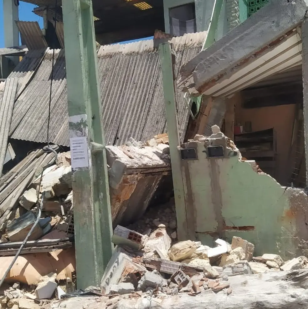 Casa em reforma desaba em Olinda