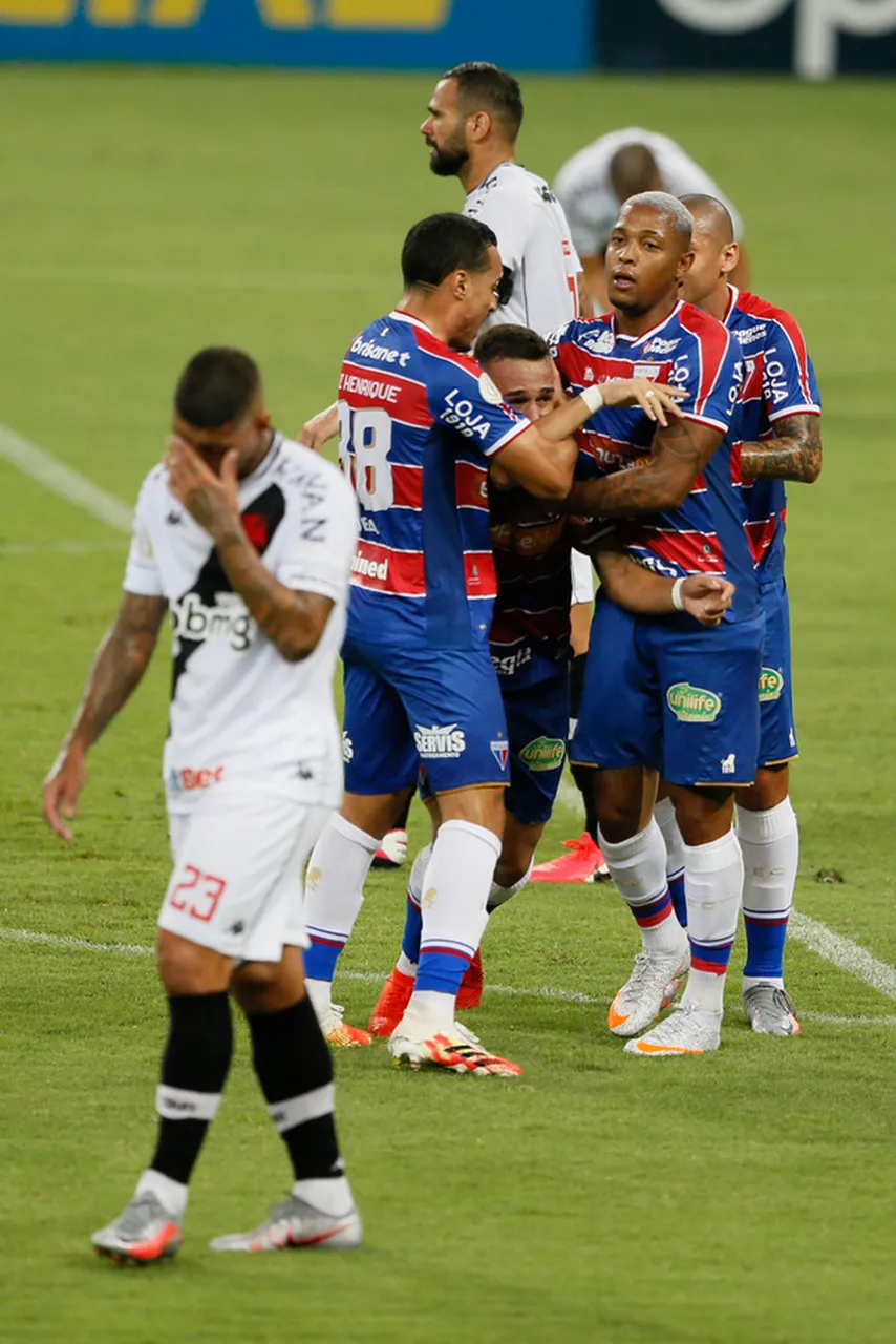O Fortaleza fez uma partida muito segura e respira na Série A, diferente do Vasco, que foi apático e está cada vez mais ameaçado de rebaixamento