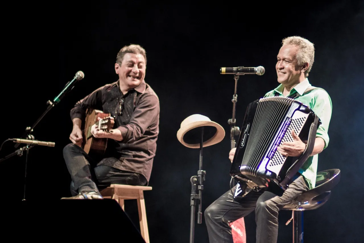 Nonato Luiz e Adelson Viana apresentam o show 