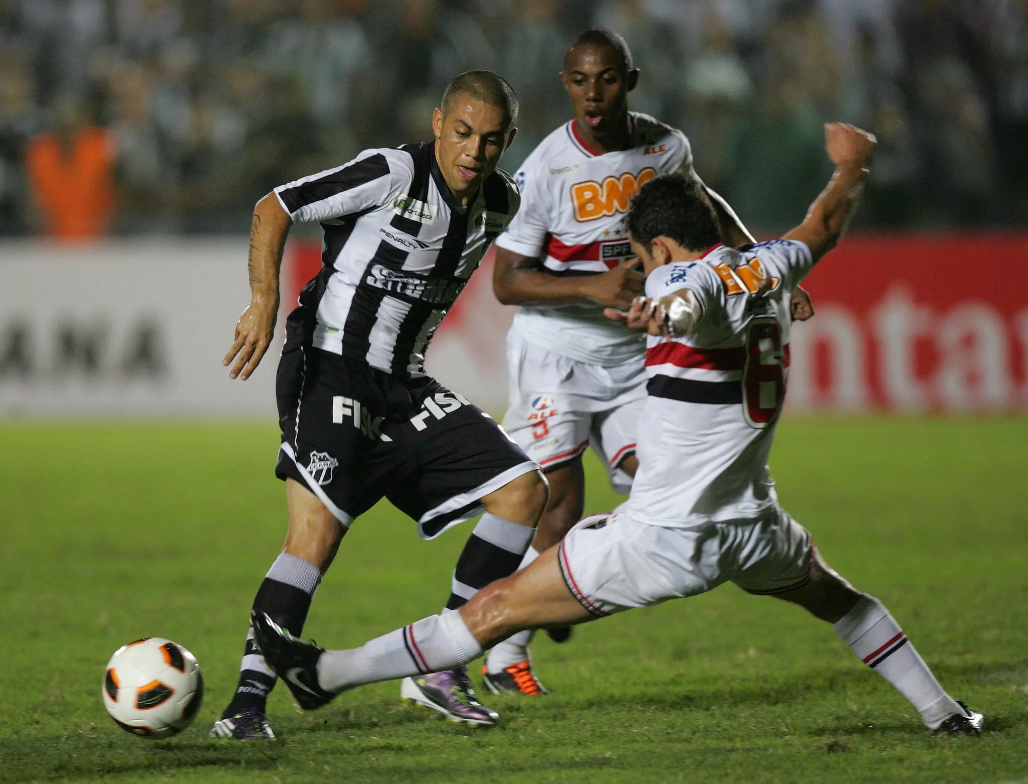 Ceará jogou a Copa Sul-Americana pela última vez em 2011, quando enfrentou o São Paulo