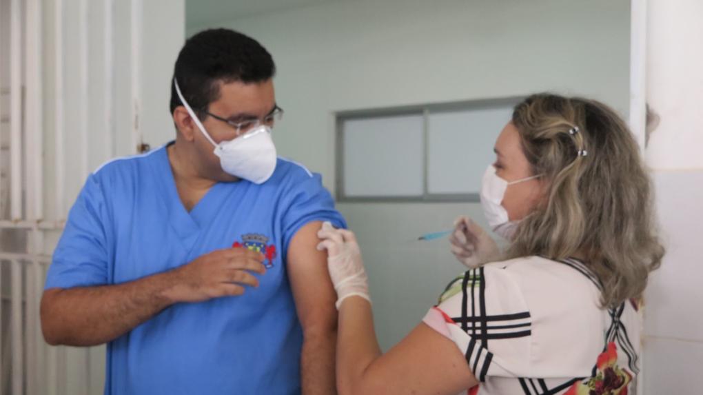 vacinação Covid profissionais da saúde