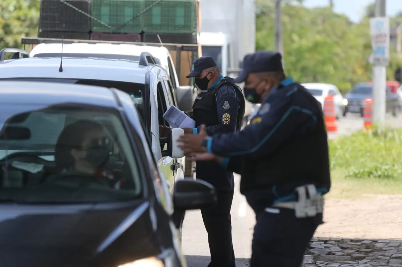 As barreiras começaram nesta sexta-feira (12)