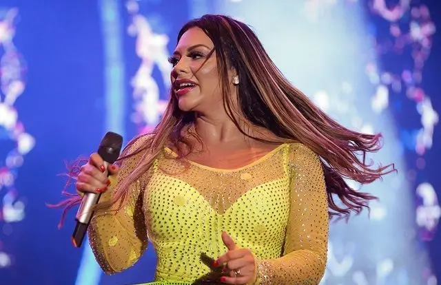 Márcia Fellipe tem torcida por dois participantes da casa