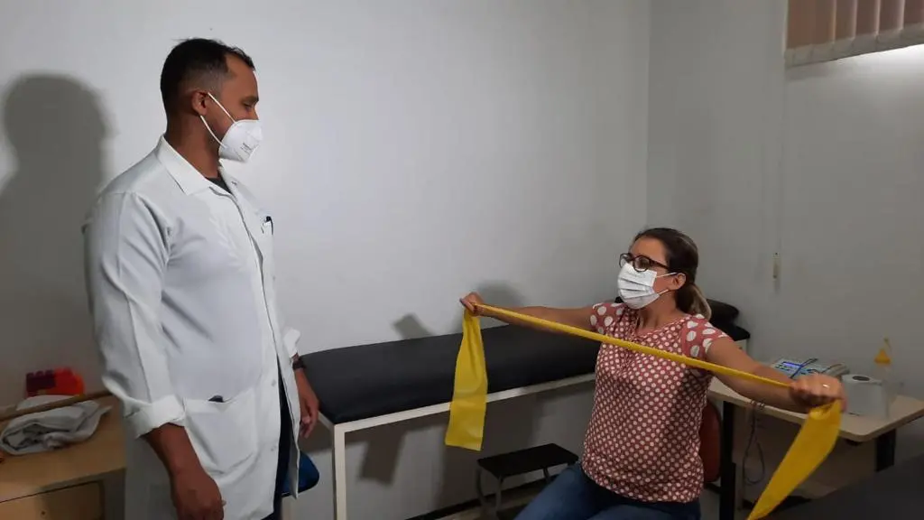 Foi graças às sessões de fisioterapia respiratória que Súria Viana se recuperou das disfunções herdadas da doença