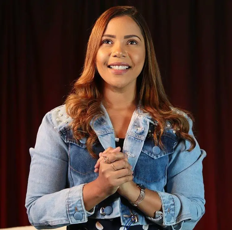 Esta é uma imagem de Amanda Wanessa