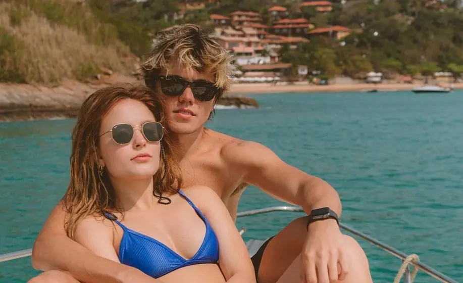 Larissa Manoela e Léo Cidade terminam relacionamento de três anos