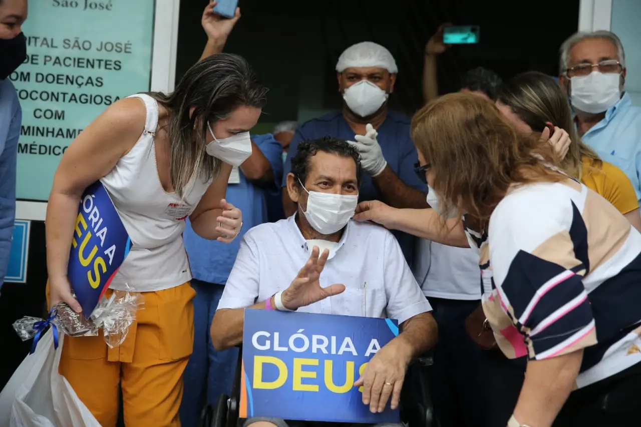 Empresário teve sequência de infecções devido à covid durante internação