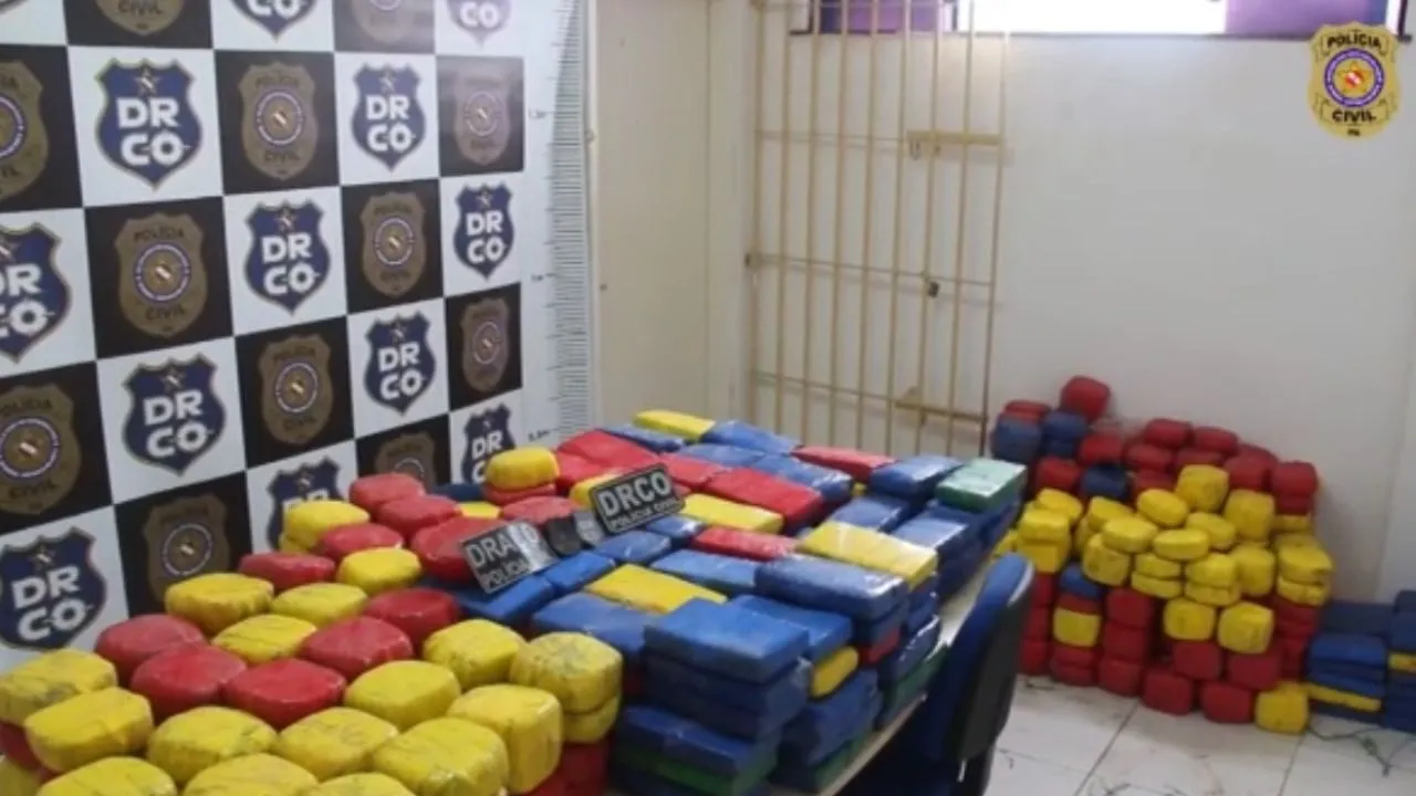 Carregamento com craque e cocaína foi apreendido pela Polícia
