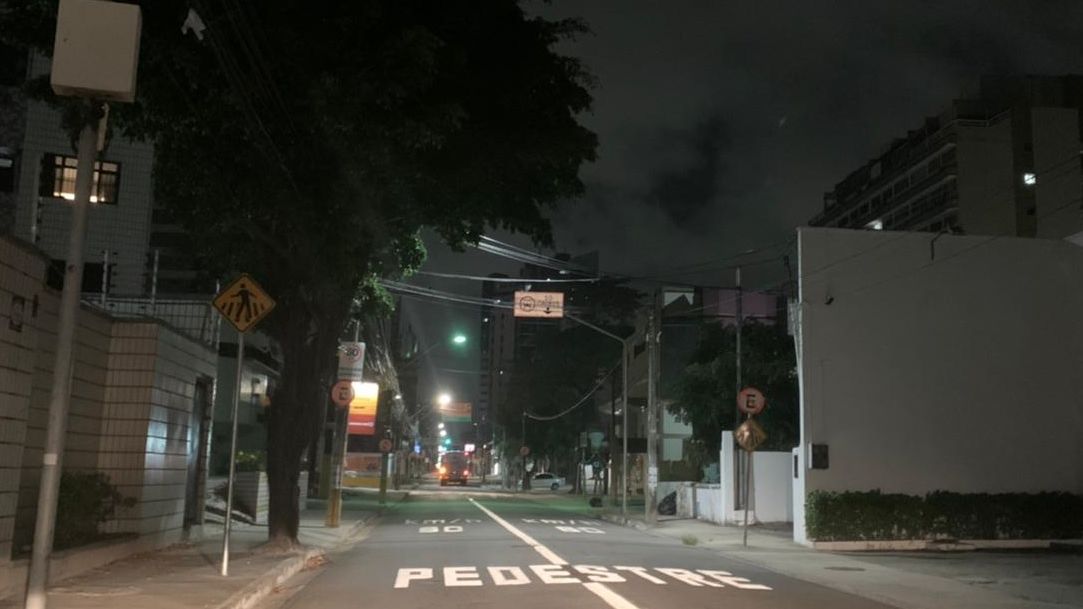 Rua vazia de Fortaleza