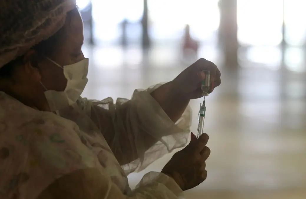 Vacina contra o novo coronavírus