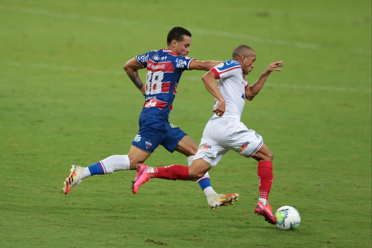O meia Luiz Henrique teve atuação ruim contra o Bahia