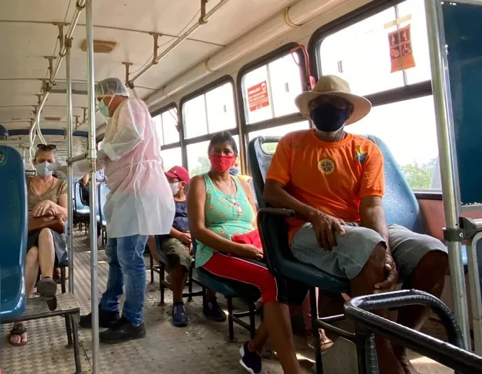 Fiscalização no interior de transportes coletivos em Barbalha