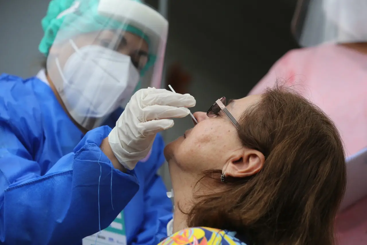 Especialistas indicam que a detecção precoce de novos casos deve ser uma das prioridades do Governo para conter a pandemia.