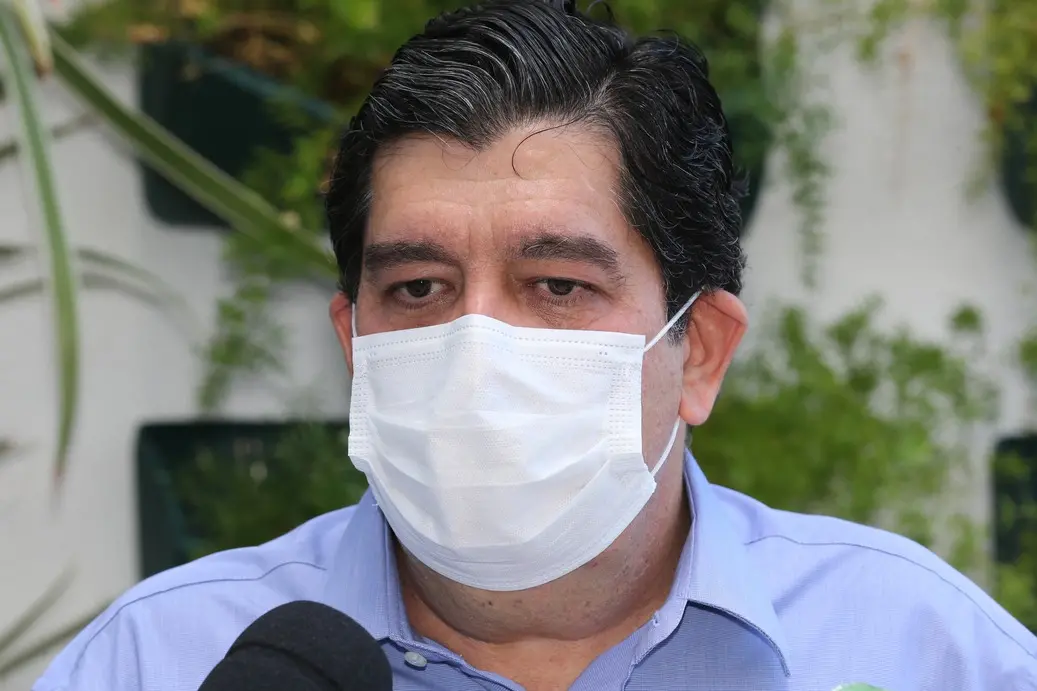 Secretário da Saúde, Dr Cabeto, afirmou que pasta deve emitir ainda nesta quarta (24) recomendações às cidades cearenses