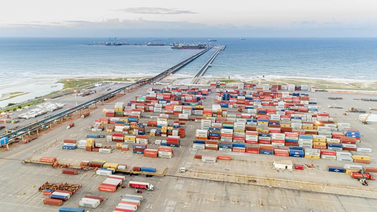Oportunidades de negócio no complexo portuário do Pecém são foco da agenda do Estado na Europa