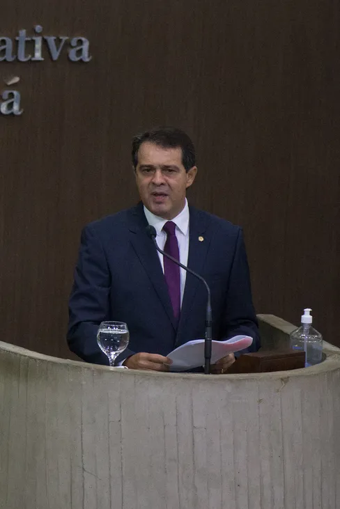 O presidente da Assembleia não descarta a realização de sessões totalmente remotas, caso a pandemia se agrave