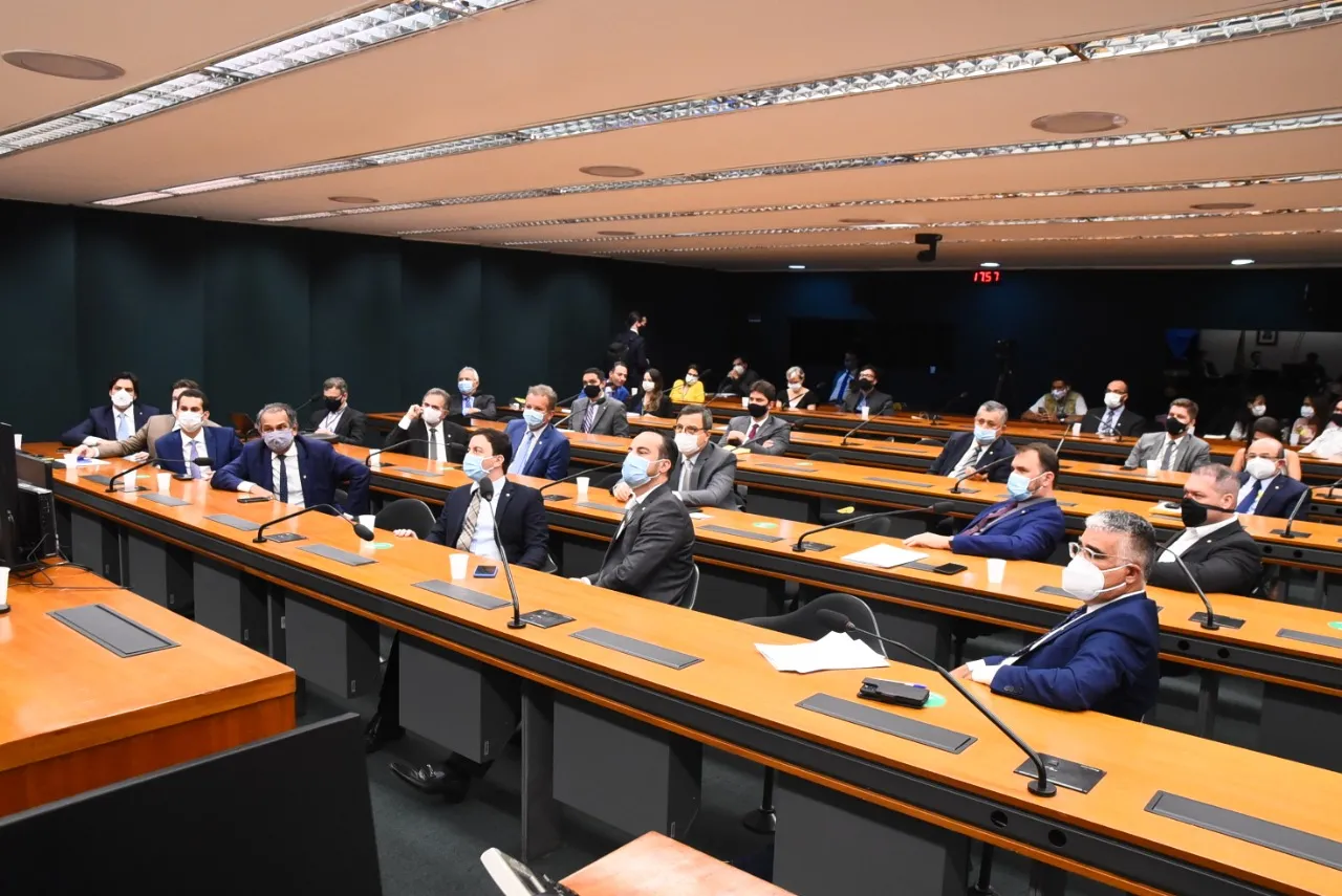 Prefeitos também acompanharam a discussão sobre as emendas