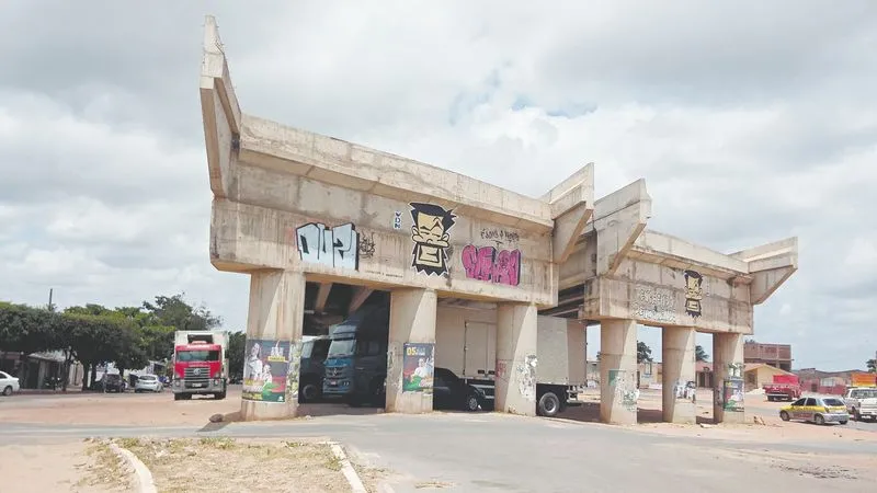 Parte da obra de duplicação da BR-222 inacabada em Tianguá
