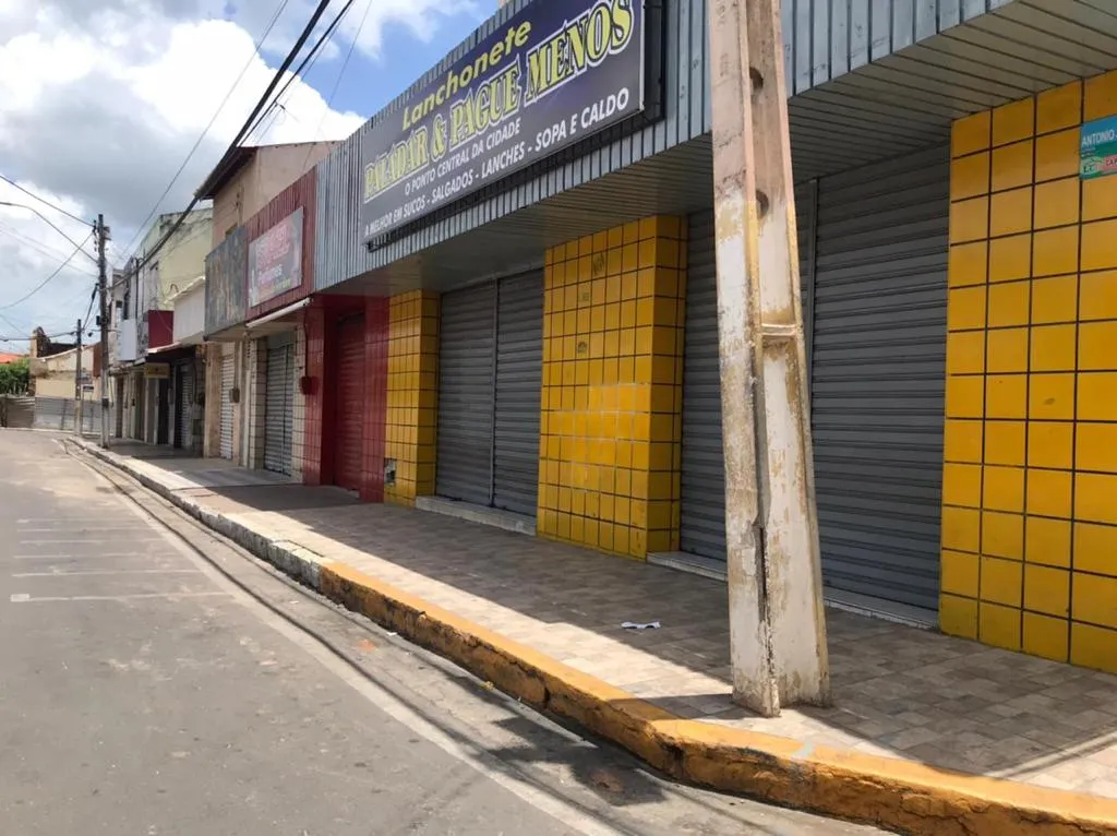 Comércios fechados em Mombaça, após instalação de lockdown
