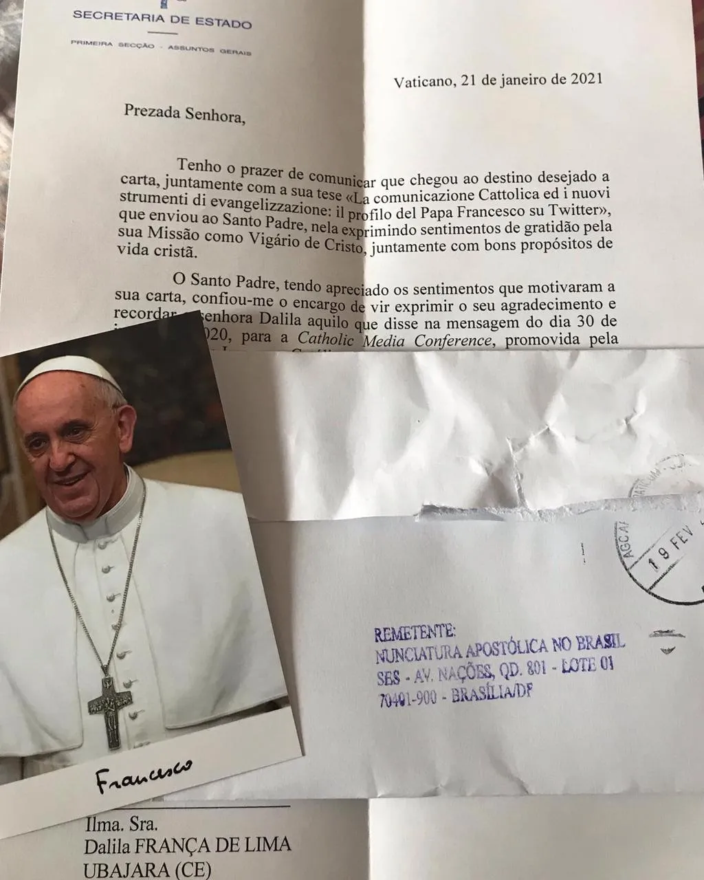 Dalila não imaginava que receberia uma carta de agradecimento do Papa Francisco