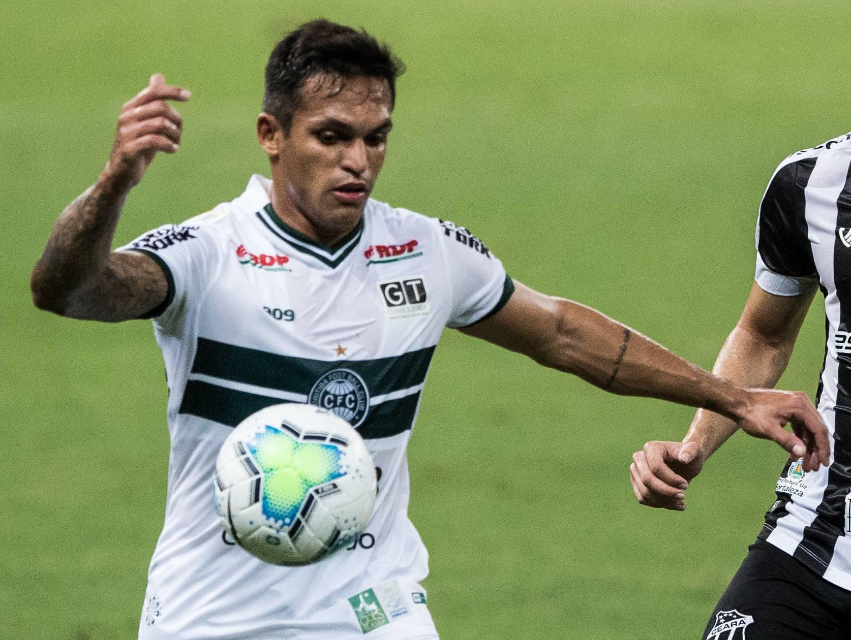 Fortaleza acerta contrata&Atilde;&sect;&Atilde;&pound;o do atacante Robson, ex-Coritiba - Jogada -  Di&Atilde;&iexcl;rio do Nordeste
