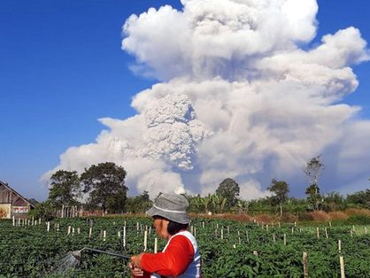 Vulcão Sinabung, Indonésia
