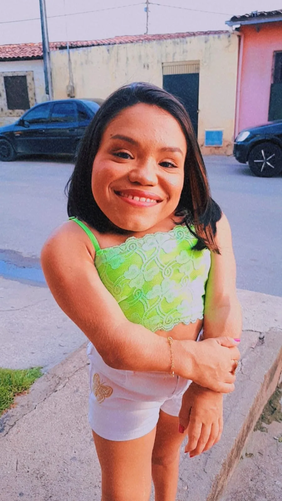 Francisca Danielle está sem o Vimizim, remédio que fortalece seus pulmões que são afetados pela mucopolissacaridose tipo IV, doença que descobriu aos três anos.
