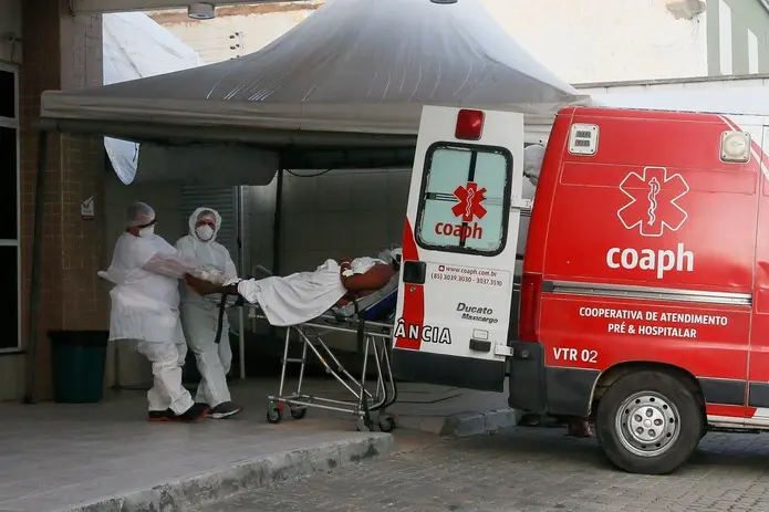 Para especialista, aumento de óbitos acompanha aumento de infectados pelo novo coronavírus.