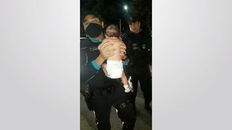 PM salva bebê engasgada