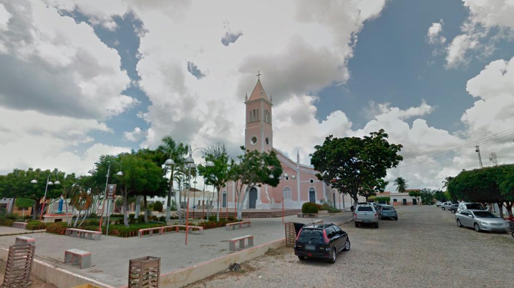 Imagem da igreja matriz do município cearense de Pentecoste tomada pelo Google Street View