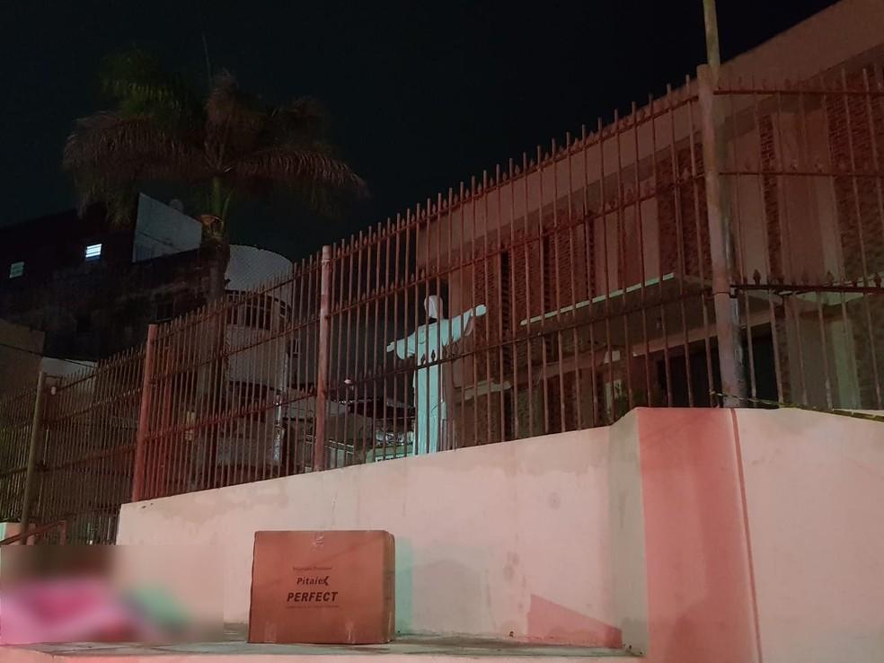 Homem é morto na escadaria de Igreja Católica do bairro Cristo Redentor