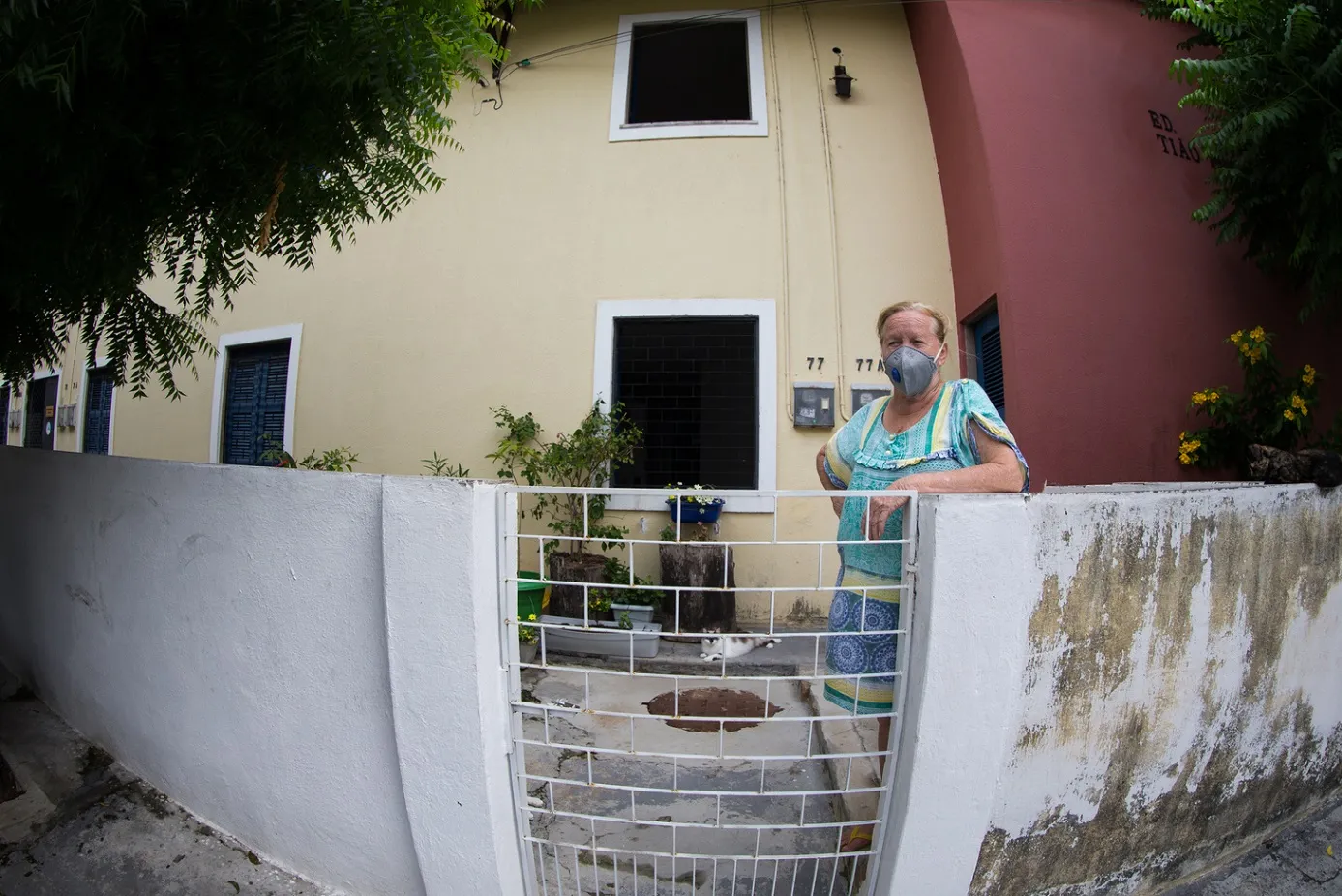 Dona Elerilda Quinto diz que só vai voltar a circular pelas ruas do bairro após a pandemia.