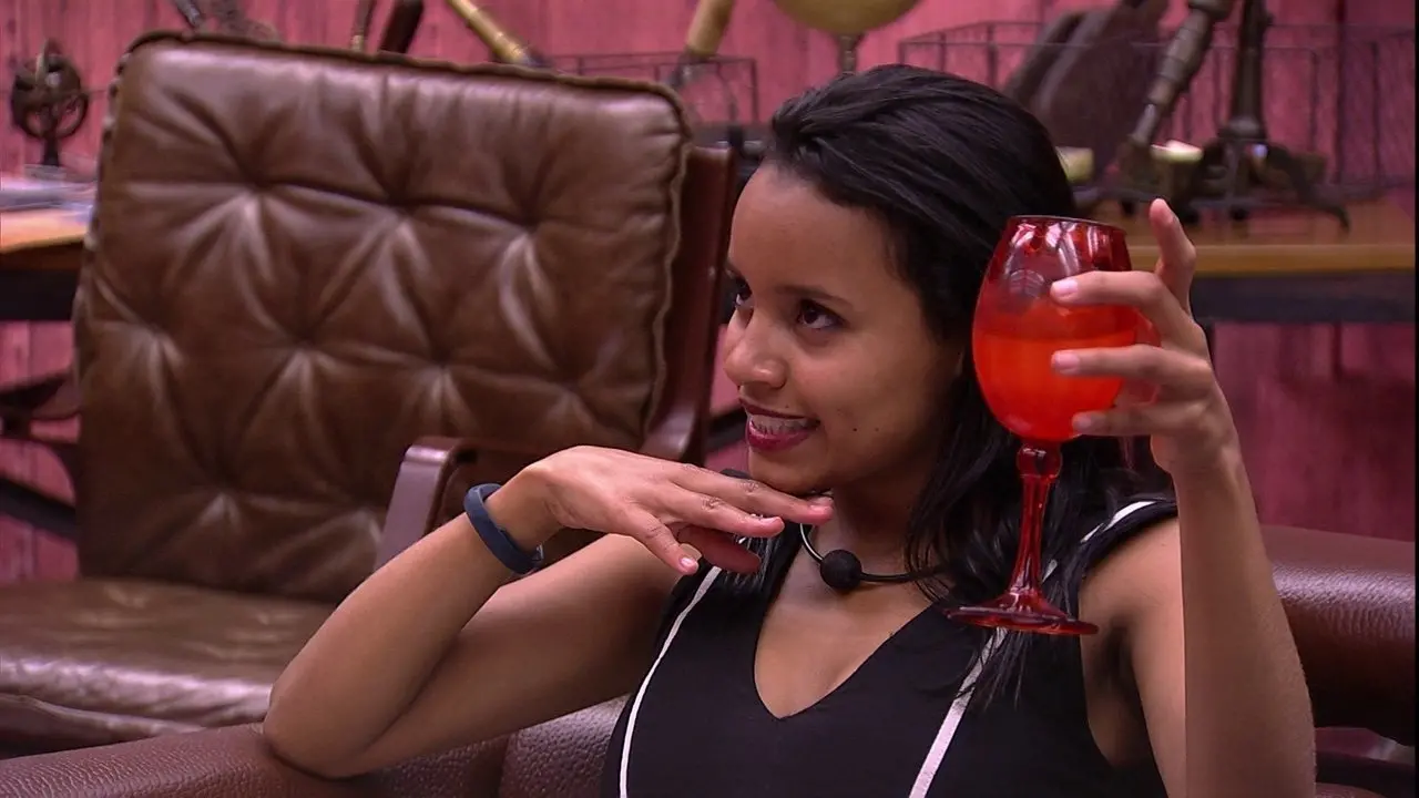 Gleici no paredão falso