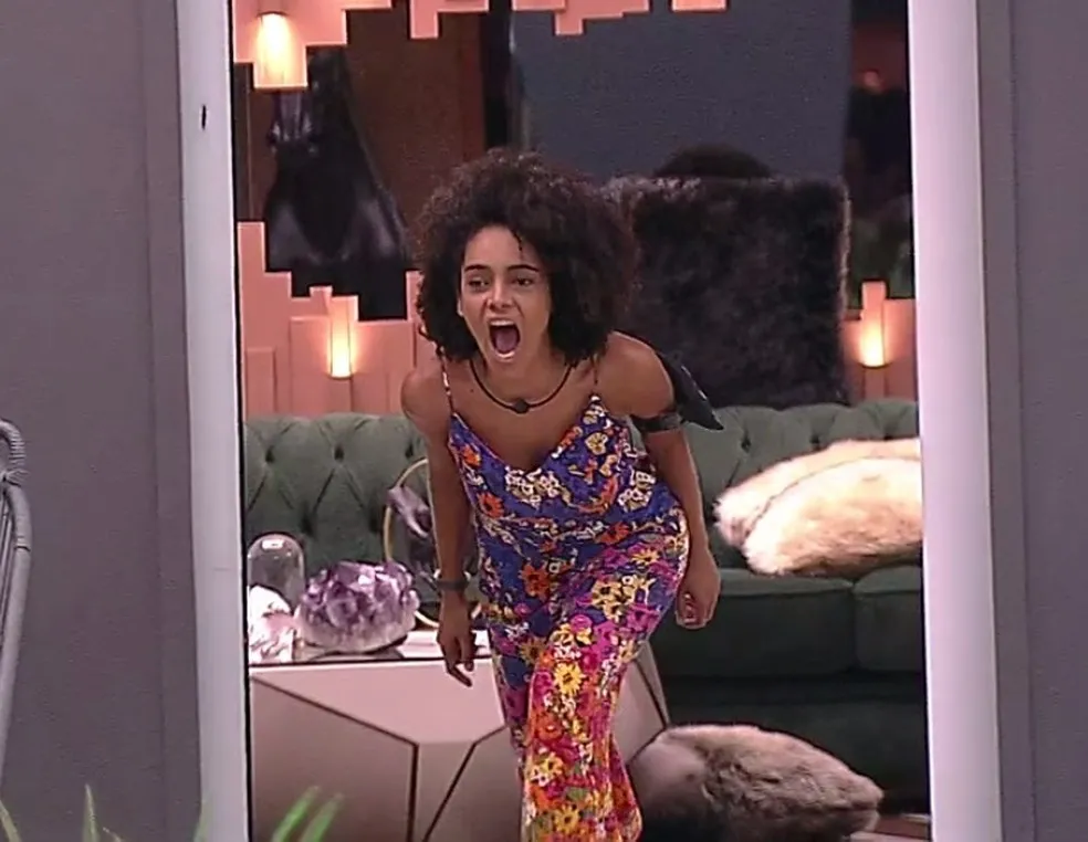 Gabriela voltou do paredão falso com imunidade